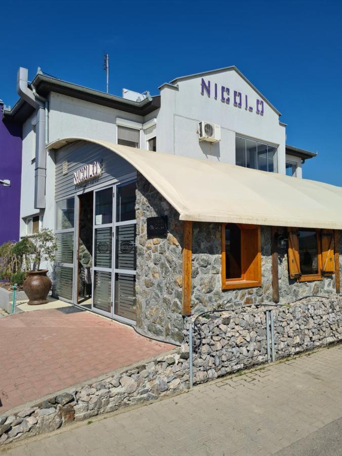 Garni Hotel & Spa Nicolo Kruševac Exteriör bild