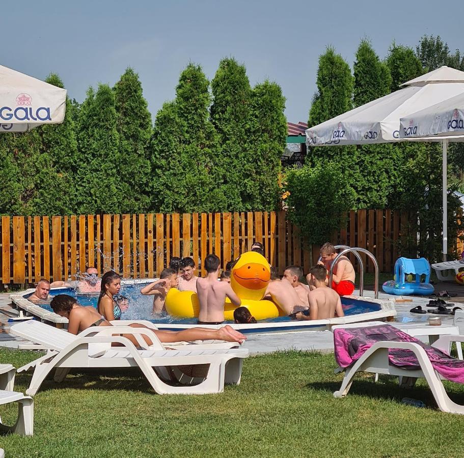Garni Hotel & Spa Nicolo Kruševac Exteriör bild